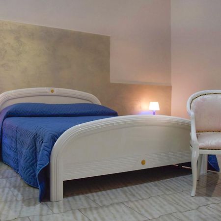 B&B Al Castello Di Lettere Bagian luar foto